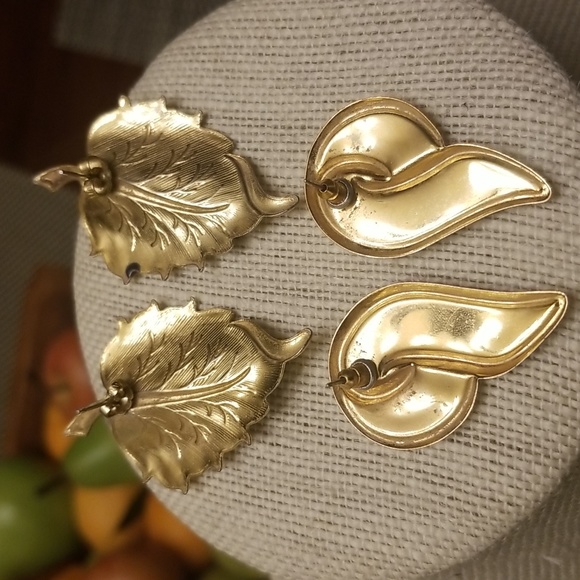 2 Pair Retro Earrings - Picture 2 of 5